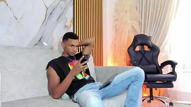 JulienSaint from StripChat is Freechat