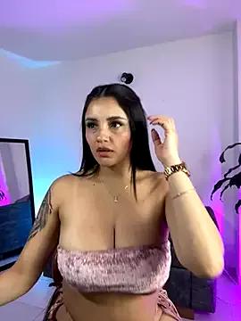 Julieta92_ from StripChat is Freechat