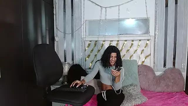 julieta_sweet_ from StripChat is Freechat