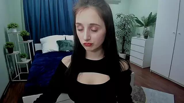 JulietMonli from StripChat is Freechat