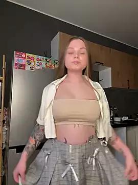 JuneMarsh from StripChat is Freechat