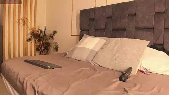 karina_gomez_18 from StripChat is Freechat