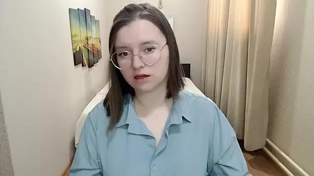 karina_karii from StripChat is Freechat