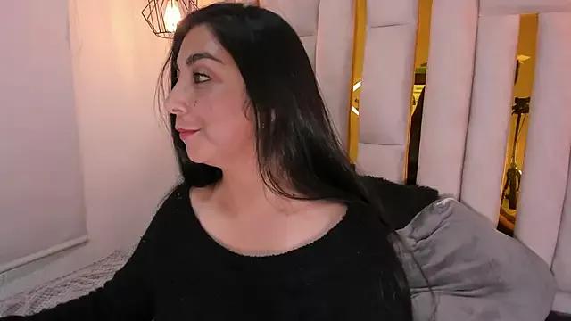 Karla_hernandez_ from StripChat is Freechat