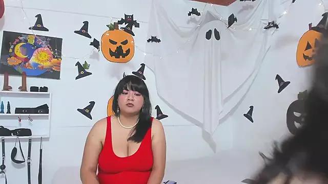 Entertain your itch for girls livestreamers with our collection of stunning models, skilled in the art of temptation and delight.