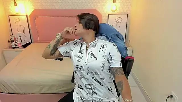 KAROLLJONES1 from StripChat is Freechat