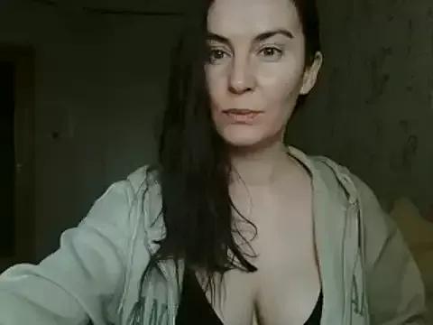 KatalinaQE from StripChat is Freechat