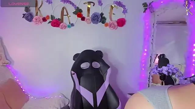 KATERAW from StripChat is Freechat