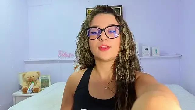 katiaa_lovv from StripChat is Freechat