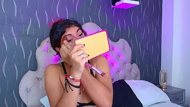 katierouge_ from StripChat is Freechat
