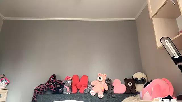KAtieSim from StripChat is Freechat