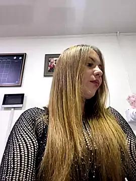 KatteAdams from StripChat is Freechat