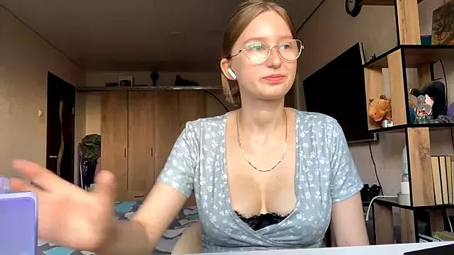 KATTIE_SLOWFiRE from StripChat is Freechat
