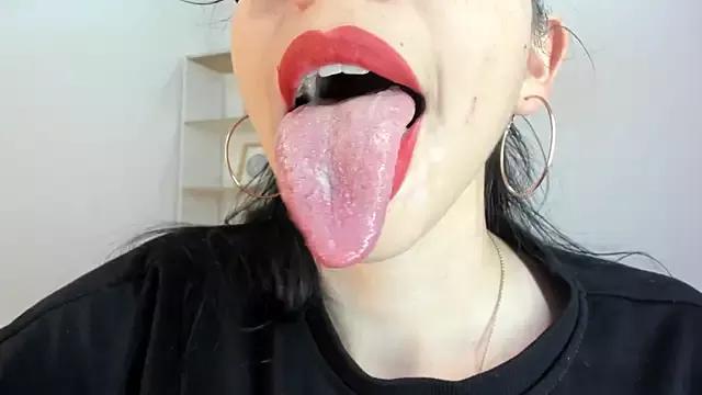 Katty_mouth from StripChat is Freechat