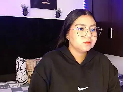 Kattyevanss from StripChat is Freechat
