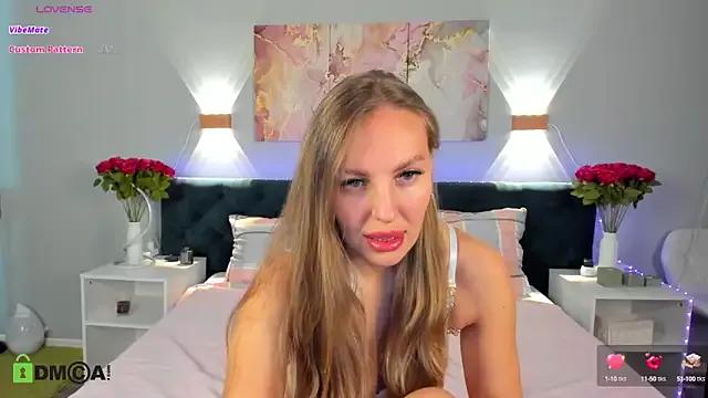 Kelly_Hardy from StripChat