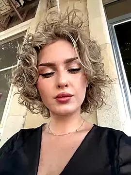 KellyKeler from StripChat is Freechat
