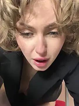 KellyKeler from StripChat is Freechat