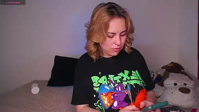 Kennya_Rodriguez from StripChat is Freechat