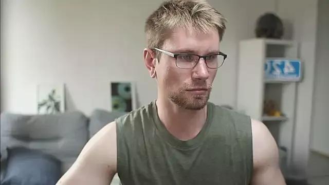 kevin-park from StripChat is Freechat