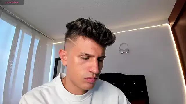 kevin_ahss from StripChat is Freechat