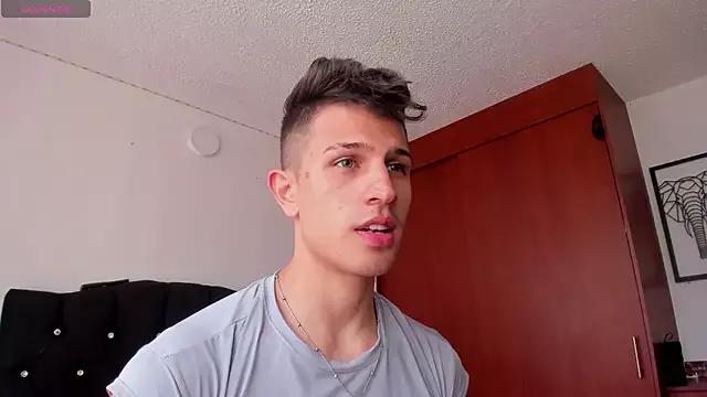 kevin_ahss from StripChat is Freechat