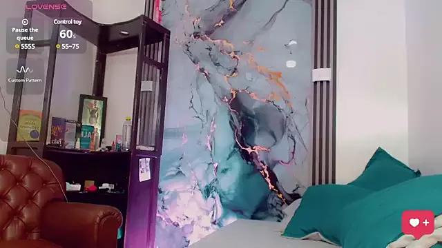 khiara_moretti from StripChat is Freechat