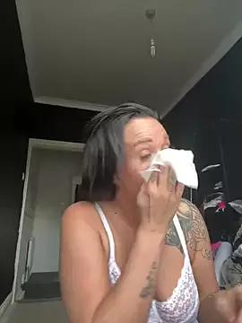 KhloeJoness from StripChat is Freechat