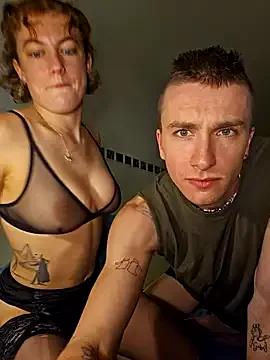 kikidewilde from StripChat is Freechat