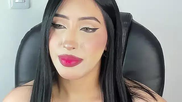 Kim_Monroee from StripChat is Freechat