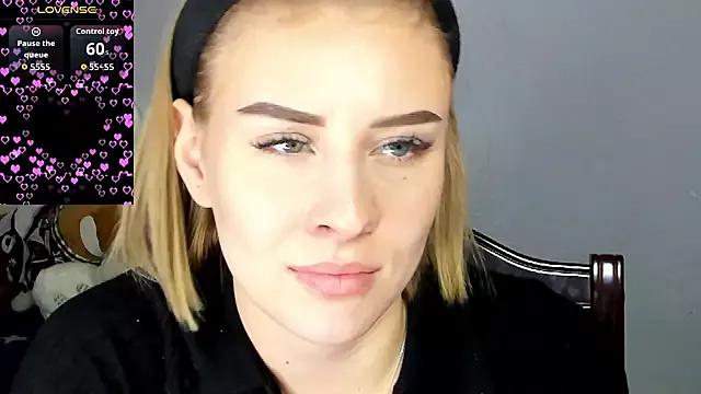 Entertain your itch for girls livestreamers with our collection of stunning models, skilled in the art of temptation and delight.