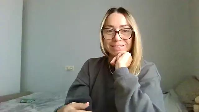 Kinky21 from StripChat is Freechat