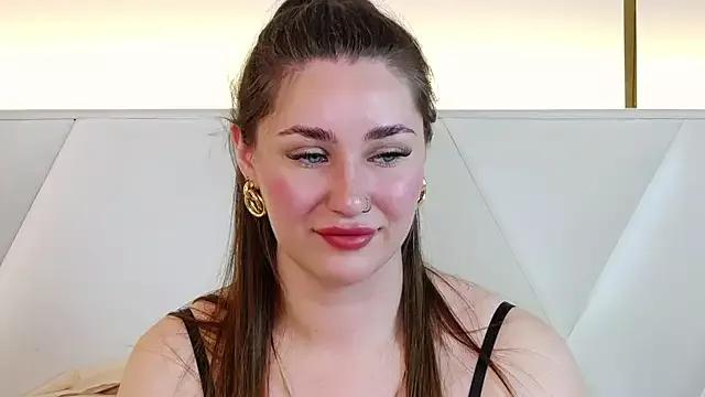 KiraBarlows from StripChat is Freechat