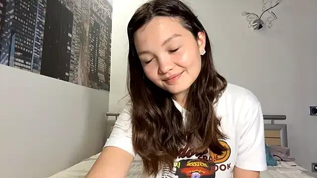 KiraVelvet from StripChat is Freechat