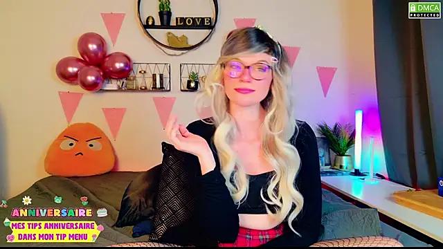 Entertain your itch for girls livestreamers with our collection of stunning models, skilled in the art of temptation and delight.