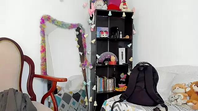 kittyzenn from StripChat is Freechat