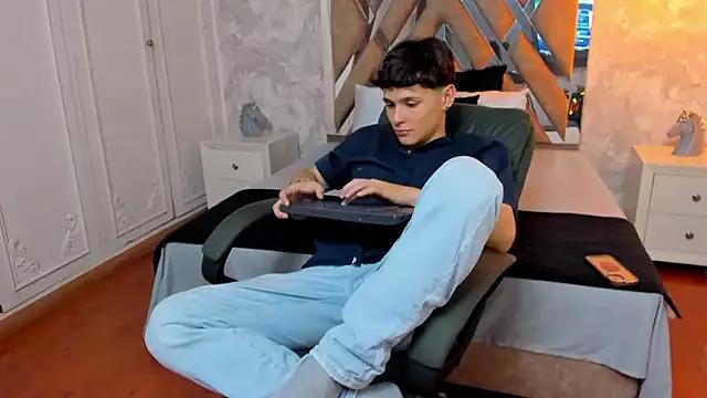 Entertain your itch for girls livestreamers with our collection of stunning models, skilled in the art of temptation and delight.