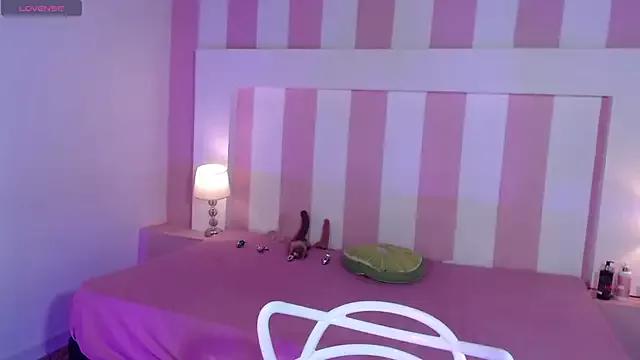 KrisCut2 from StripChat is Freechat