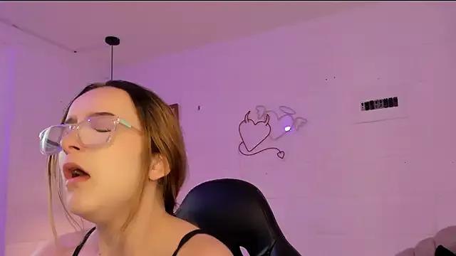 kristal_joi_dl from StripChat is Freechat