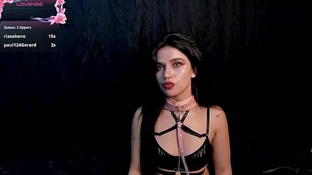 Entertain your itch for girls livestreamers with our collection of stunning models, skilled in the art of temptation and delight.