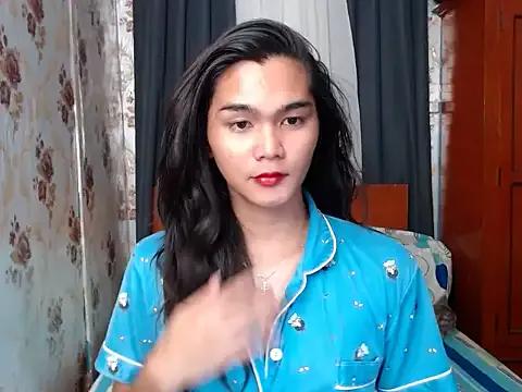 lady_in_moon from StripChat is Freechat