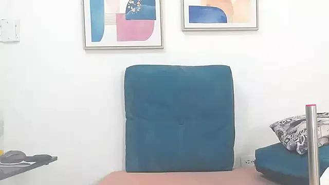 Lady_Rosse_ from StripChat is Freechat