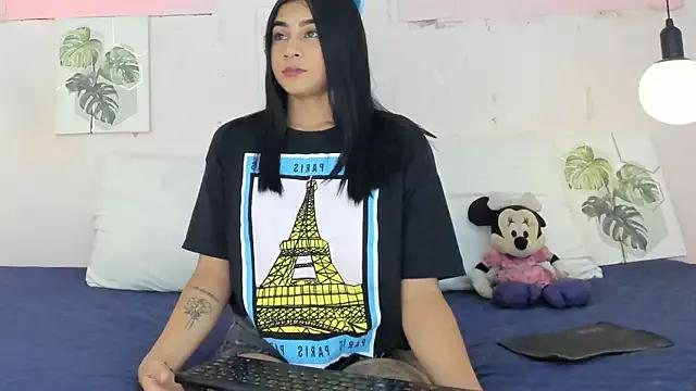 Lady_rossee from StripChat is Freechat
