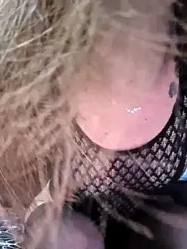 Ladykimberly_XOXO from StripChat is Freechat