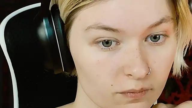 Entertain your itch for girls livestreamers with our collection of stunning models, skilled in the art of temptation and delight.