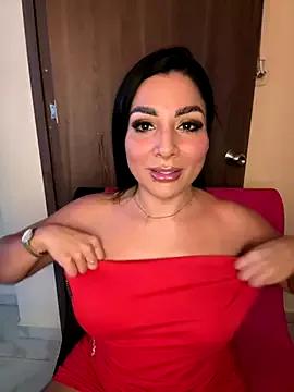 laemmarouse from StripChat is Freechat