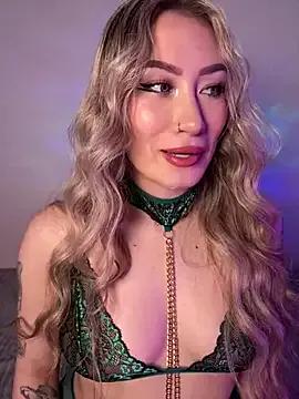 Entertain your itch for girls livestreamers with our collection of stunning models, skilled in the art of temptation and delight.