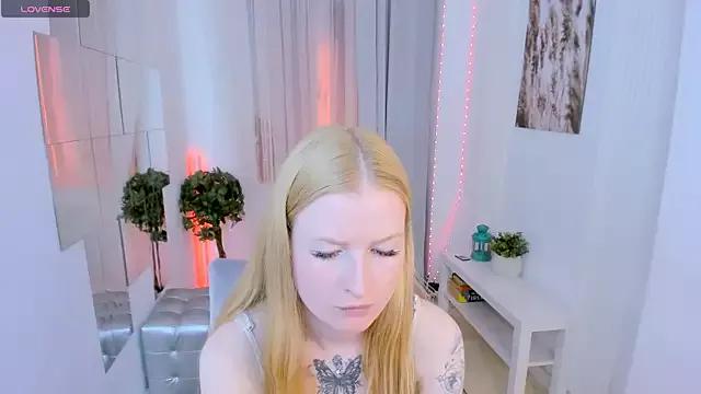Entertain your itch for girls livestreamers with our collection of stunning models, skilled in the art of temptation and delight.