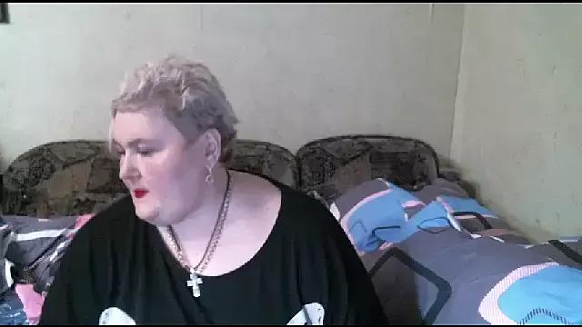 Lana555 from StripChat is Freechat