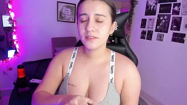 Lana_Herondale from StripChat is Freechat